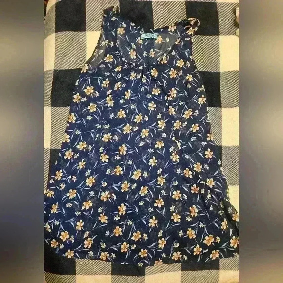Old Navy Maternity Womens Sheer Blue And Red Floral Design Sleeveless Top Size M - Picture 1 of 7